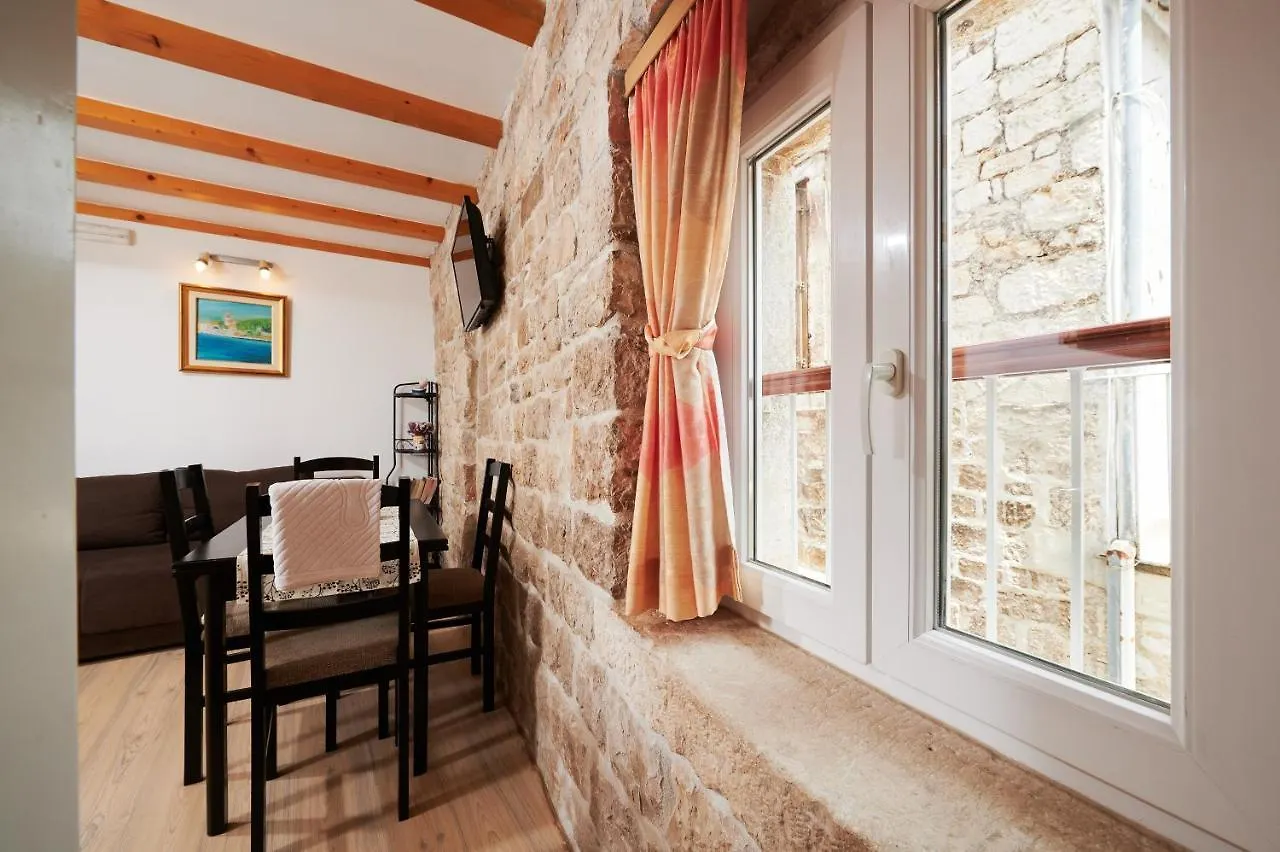 Apartments Ivica Trogir Gasthuis
