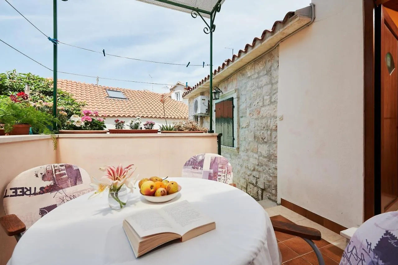 Apartments Ivica Trogir Maison d'hôtes